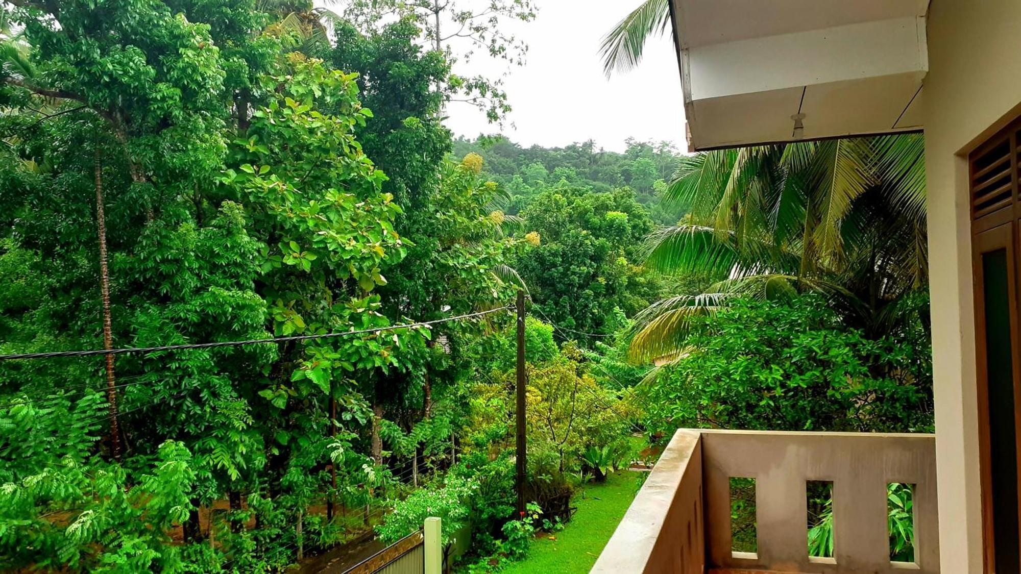 Kuruniyavilla Holiday home *